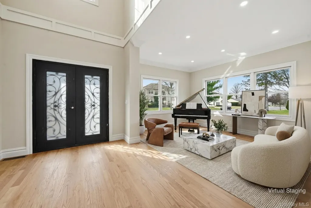 2 Griffin Lane Syosset NY 11791
