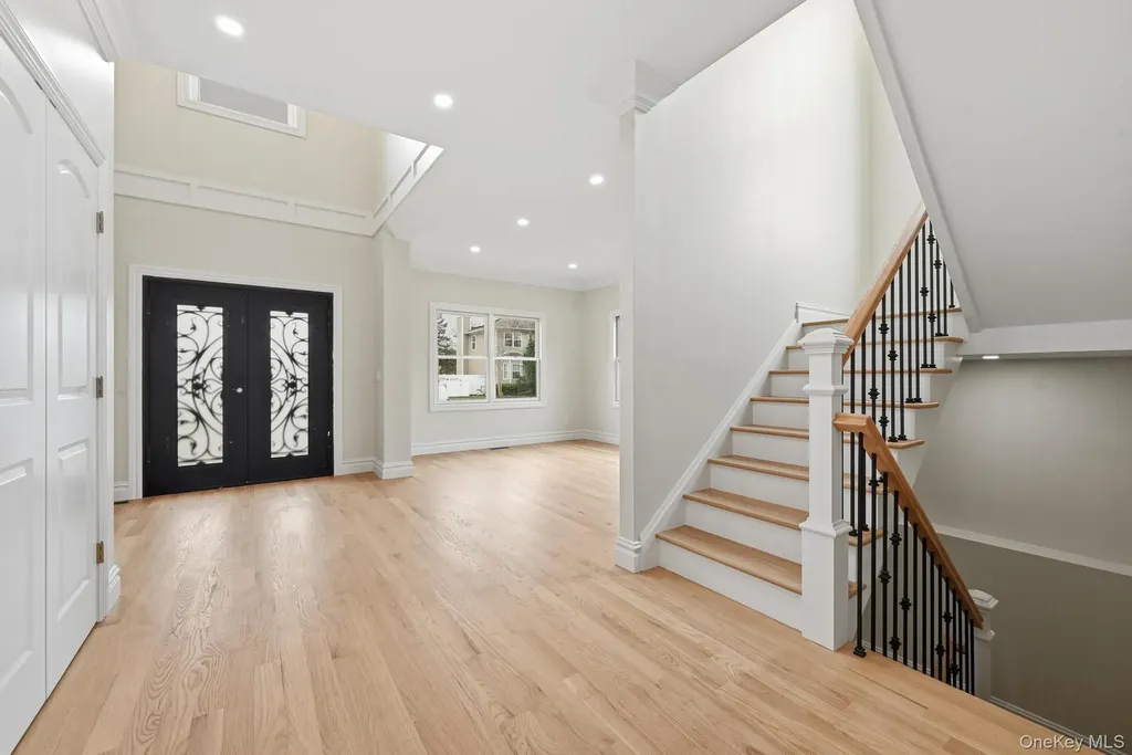 2 Griffin Lane Syosset NY 11791