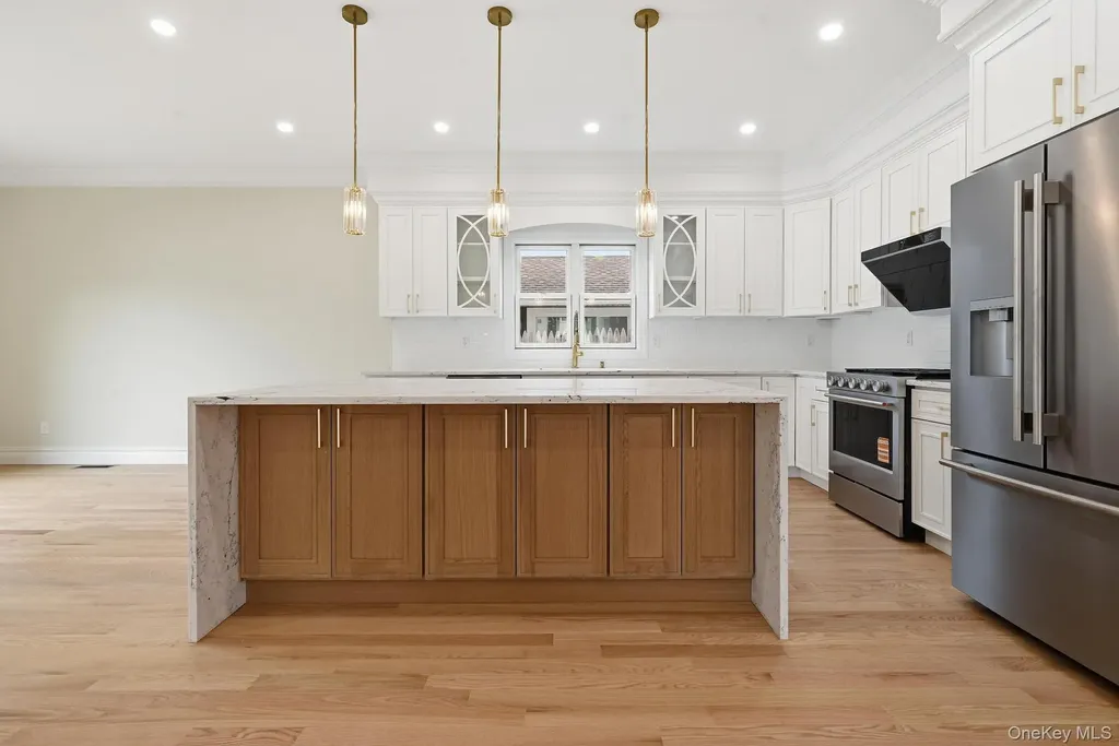 2 Griffin Lane Syosset NY 11791