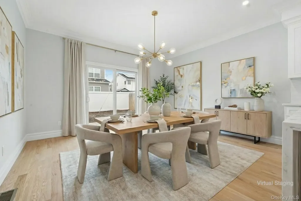 2 Griffin Lane Syosset NY 11791
