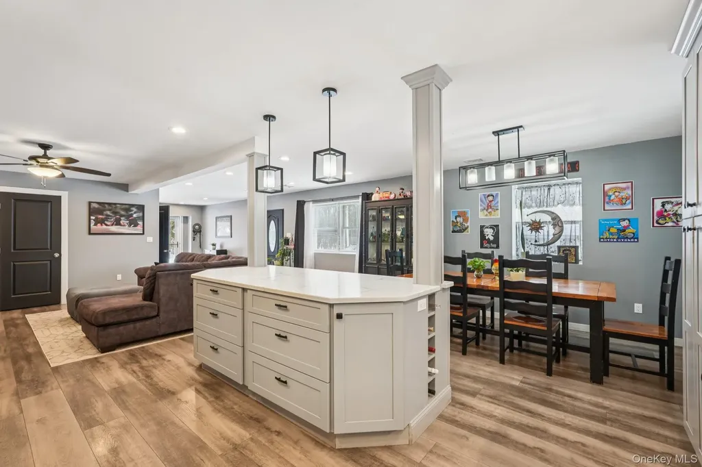 184 Quaker Street Wallkill NY 12589