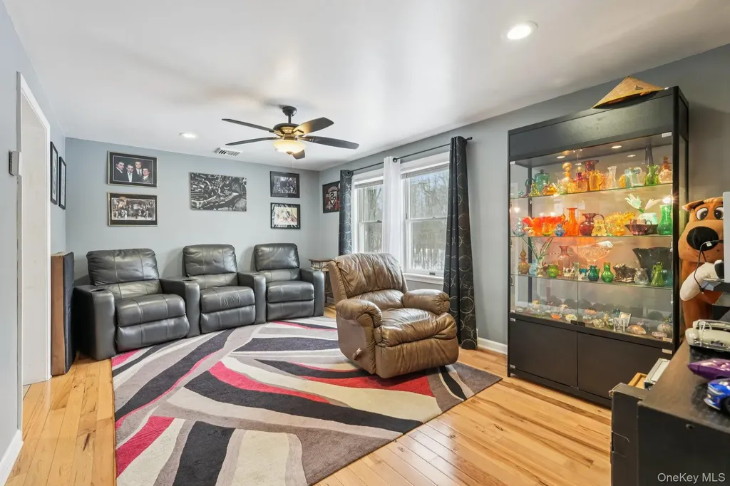 184 Quaker Street Wallkill NY 12589