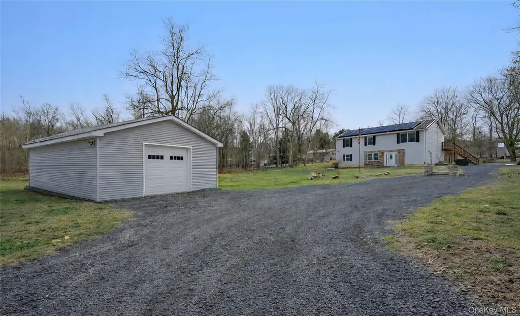 184 Quaker Street Wallkill NY 12589