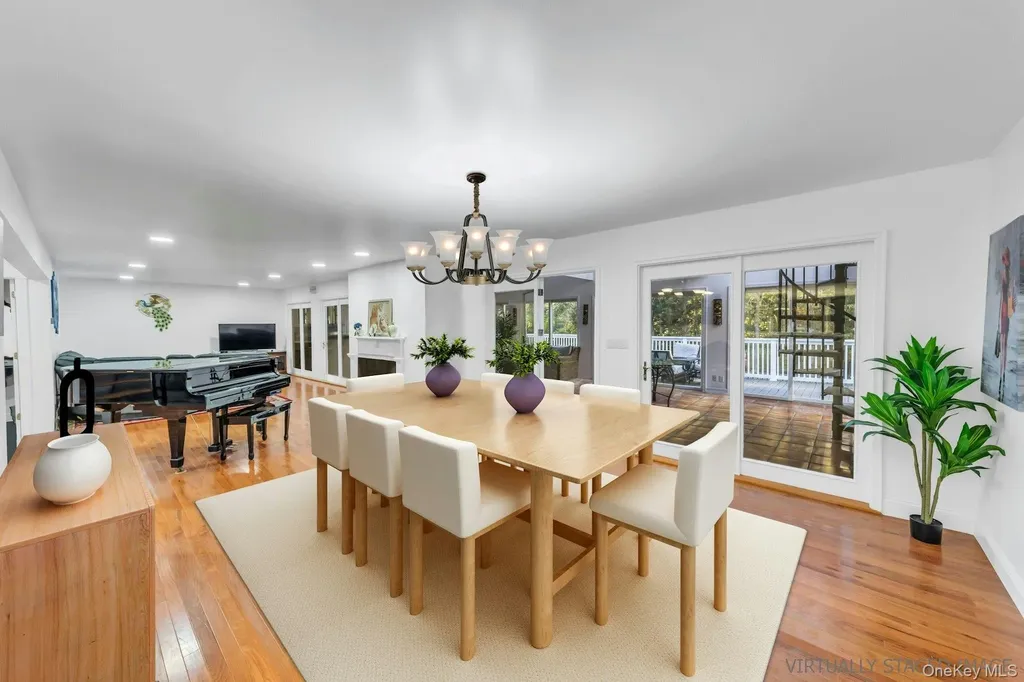 19 Bay Woods Drive Hampton Bays NY 11946