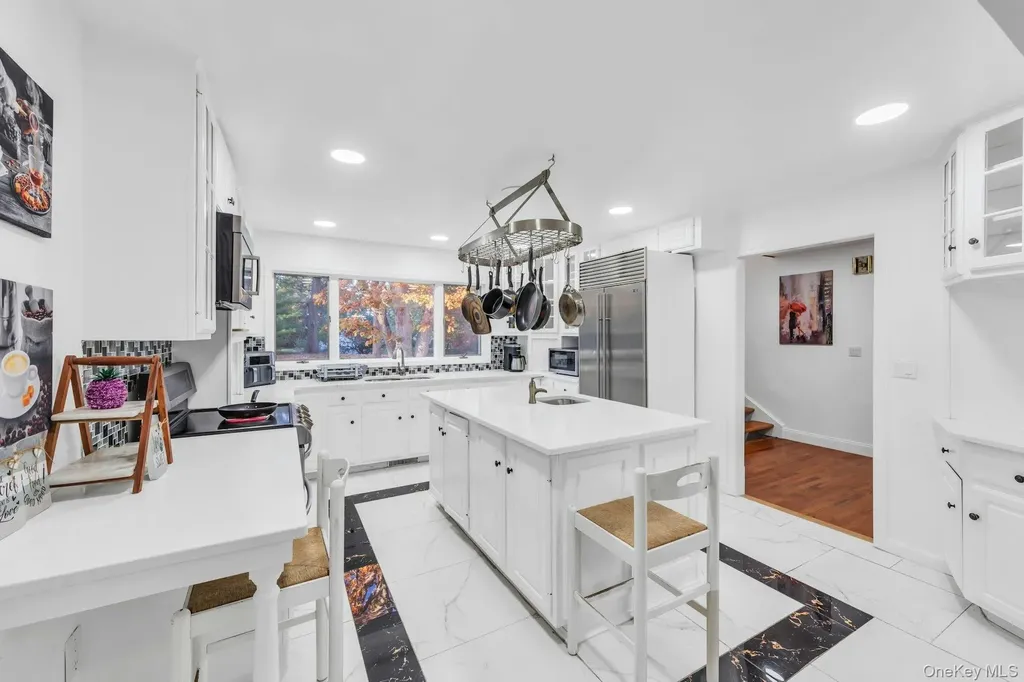 19 Bay Woods Drive Hampton Bays NY 11946