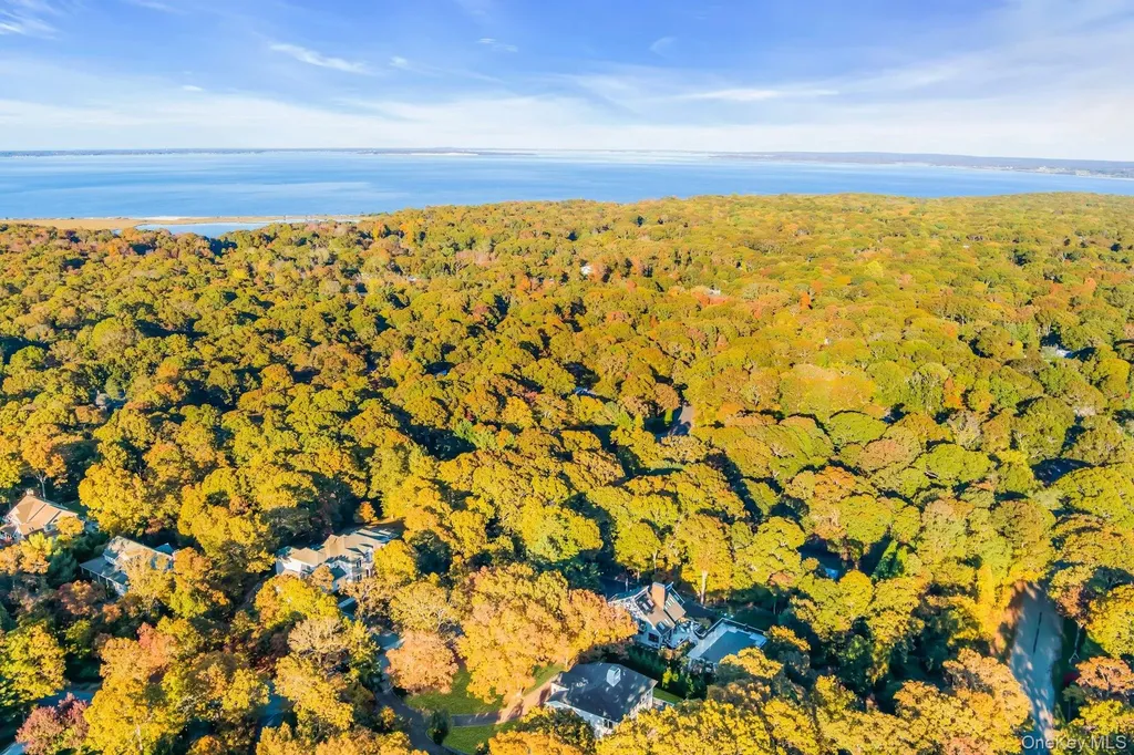 19 Bay Woods Drive Hampton Bays NY 11946