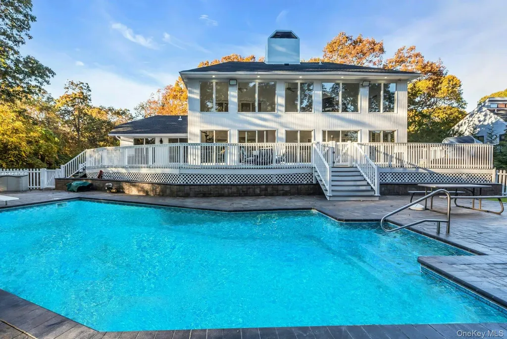 19 Bay Woods Drive Hampton Bays NY 11946