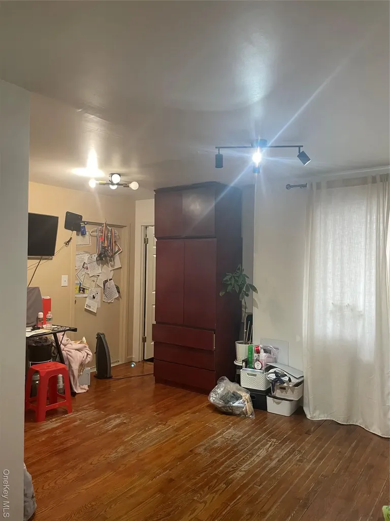 108-20/22 38th Avenue Corona NY 11368