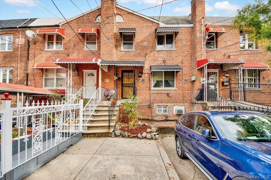 3302 Colden Avenue Bronx NY 10469