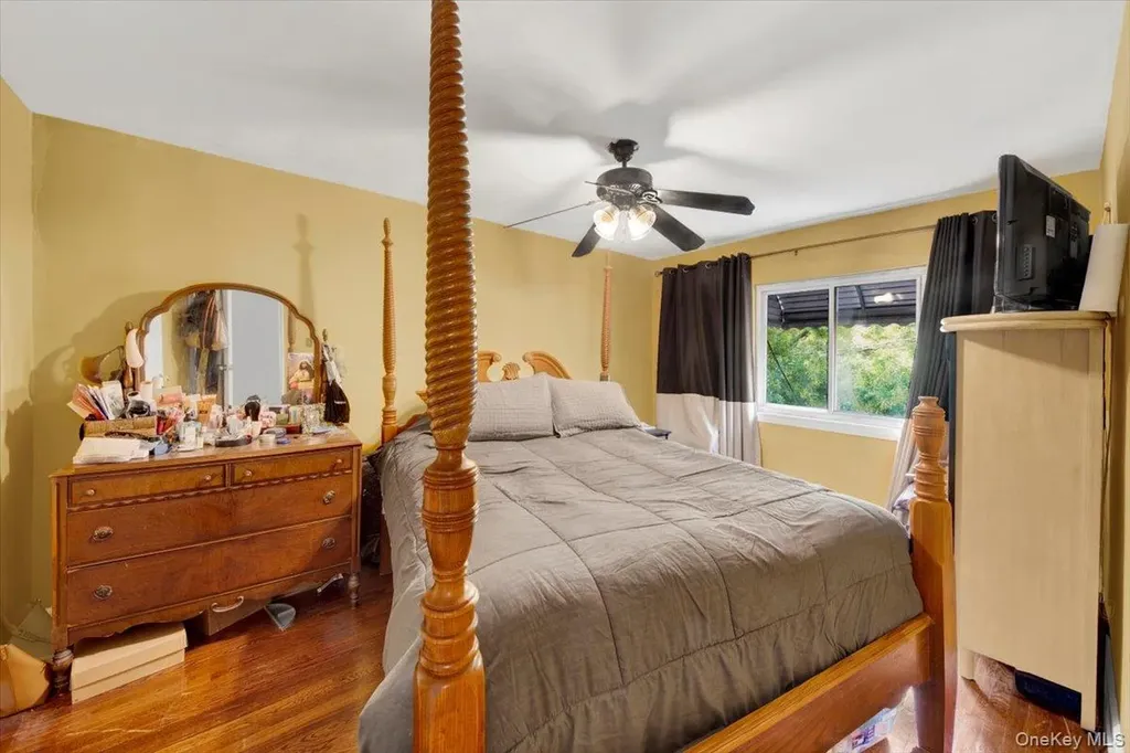 3302 Colden Avenue Bronx NY 10469