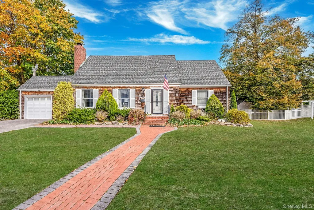 50 Mole Place Amityville NY 11701