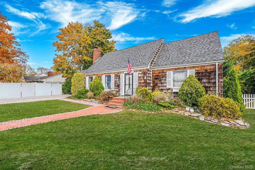 50 Mole Place Amityville NY 11701