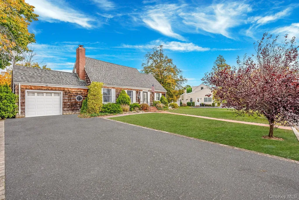 50 Mole Place Amityville NY 11701