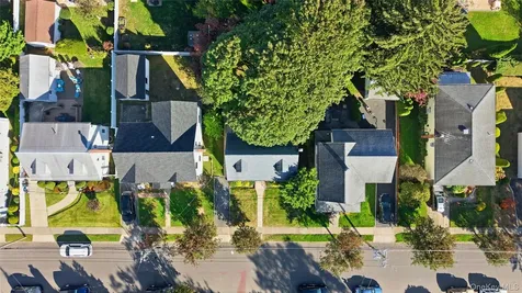 65 Grant Avenue Albertson NY 11507