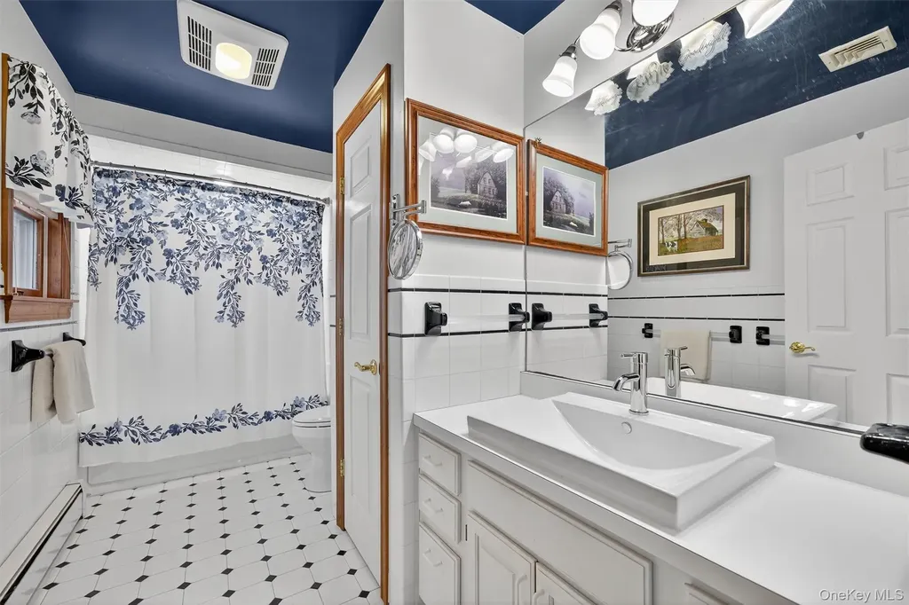 31 Almond Tree Lane Warwick NY 10990