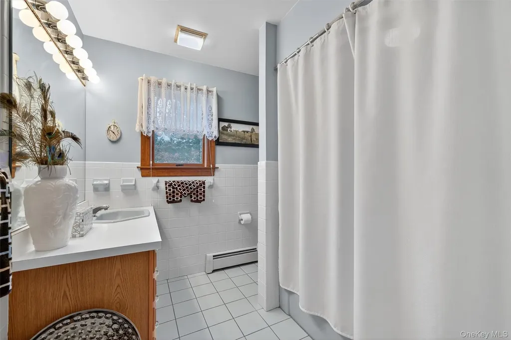 31 Almond Tree Lane Warwick NY 10990