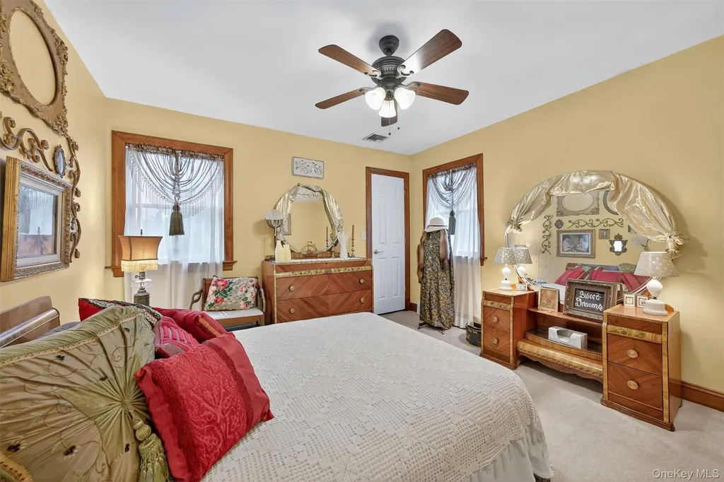 31 Almond Tree Lane Warwick NY 10990