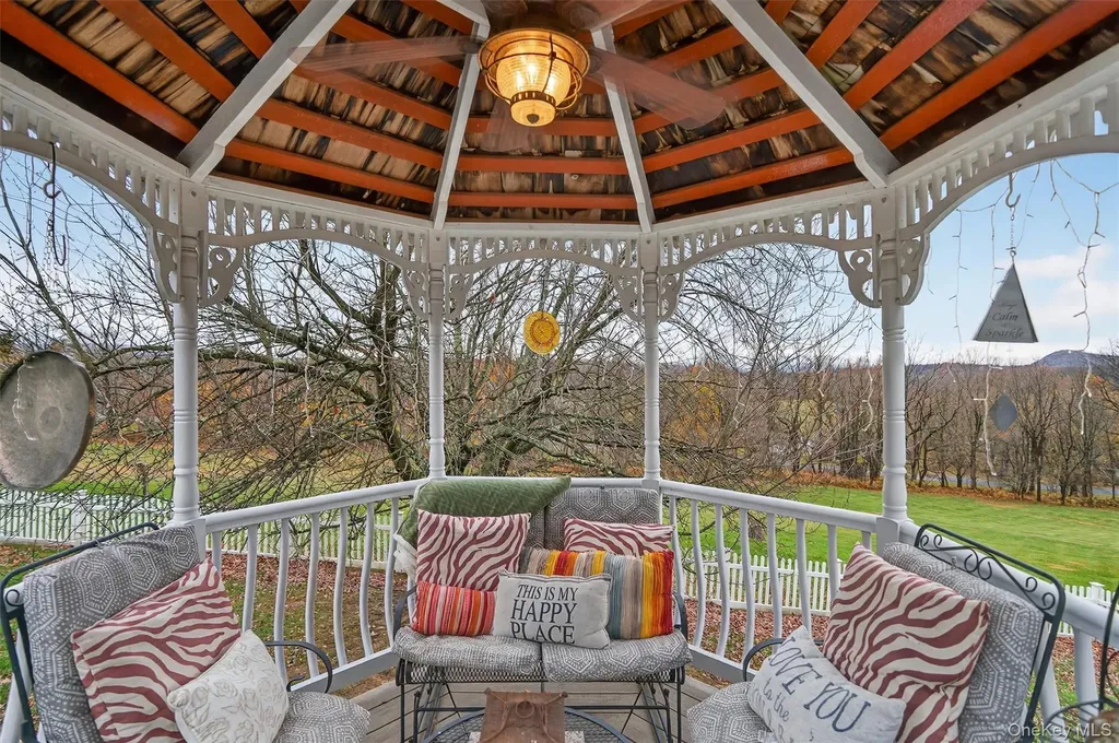 31 Almond Tree Lane Warwick NY 10990