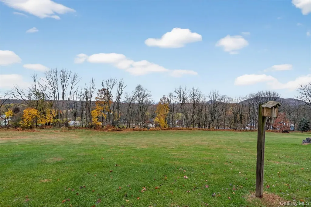 31 Almond Tree Lane Warwick NY 10990