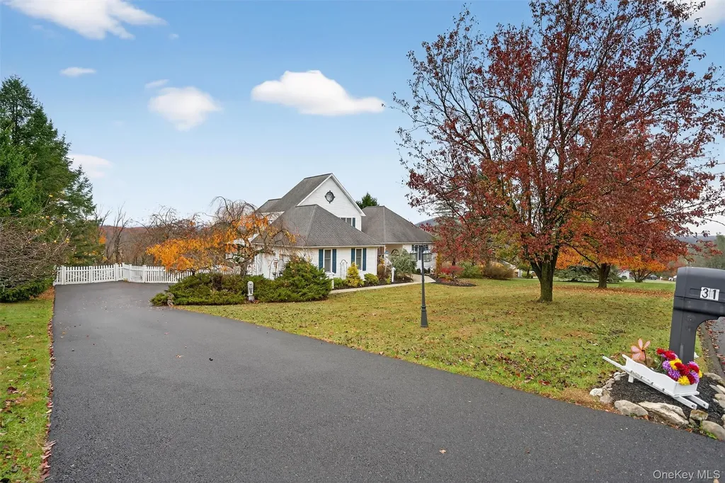 31 Almond Tree Lane Warwick NY 10990