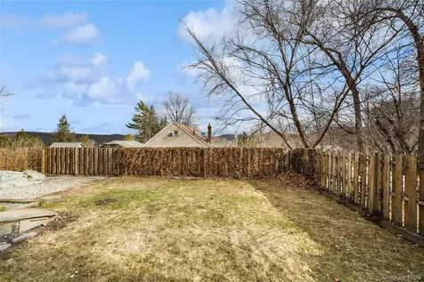 32 Shawnee Road Putnam Valley NY 10579