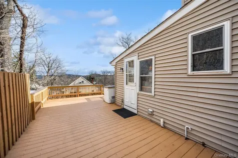 32 Shawnee Road Putnam Valley NY 10579