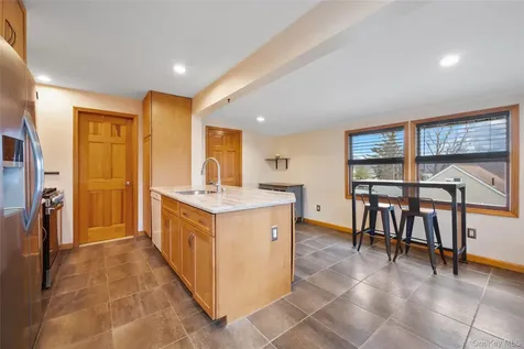 32 Shawnee Road Putnam Valley NY 10579