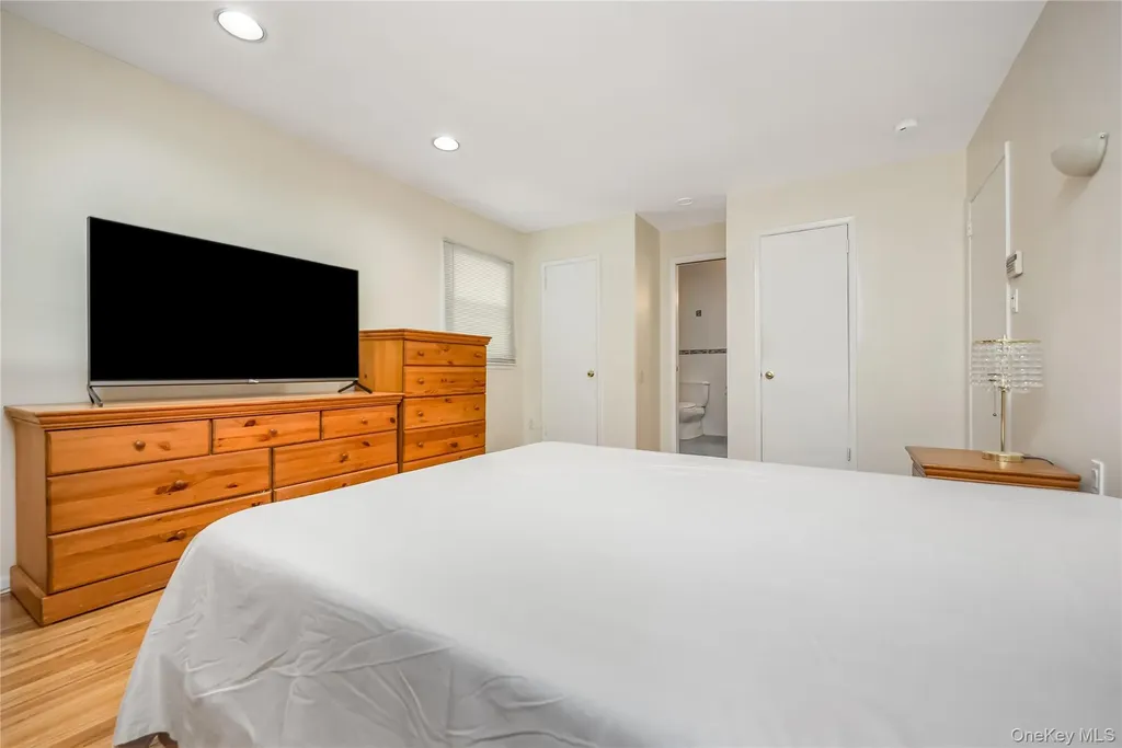 2425 Sycamore Lane North Bellmore NY 11710