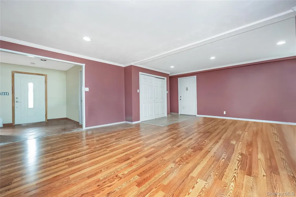 2425 Sycamore Lane North Bellmore NY 11710