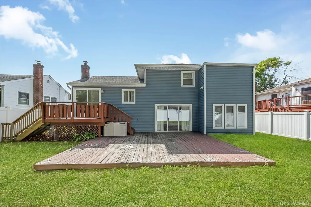 2425 Sycamore Lane North Bellmore NY 11710