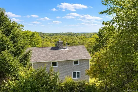 17 Greenwood Drive Mahopac NY 10541
