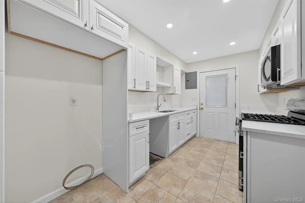 126 Mountaindale Road Yonkers NY 10710