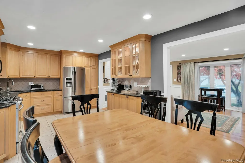 22 Schuyler Drive Commack NY 11725