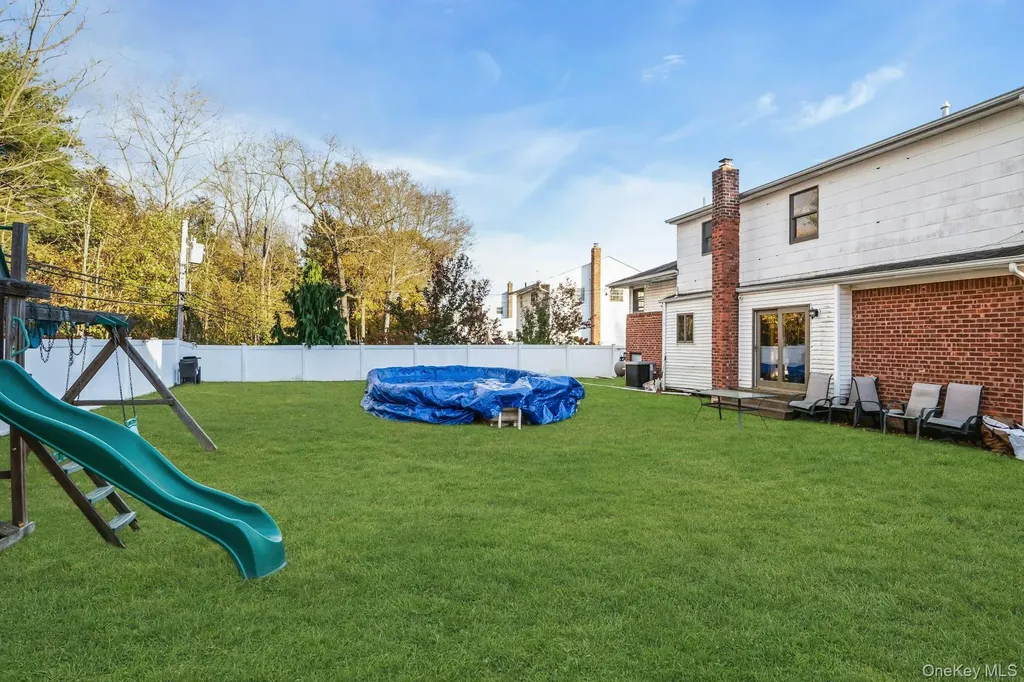 22 Schuyler Drive Commack NY 11725