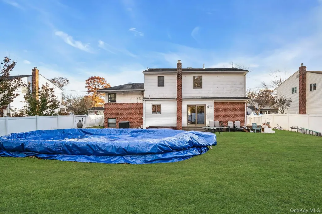 22 Schuyler Drive Commack NY 11725