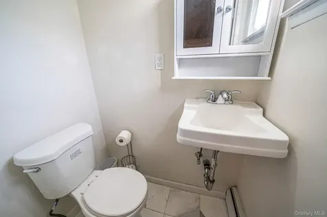 27 Kenwood Drive Bohemia NY 11716