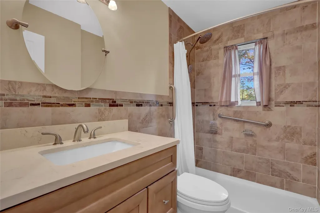 882 Ocean Avenue West Islip NY 11795