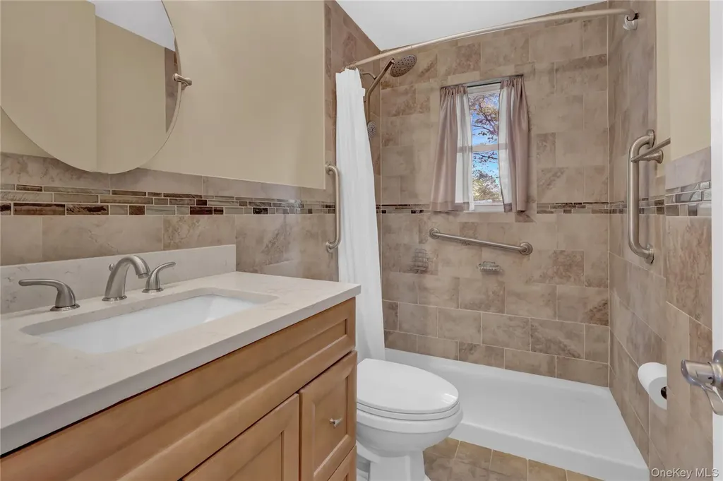 882 Ocean Avenue West Islip NY 11795