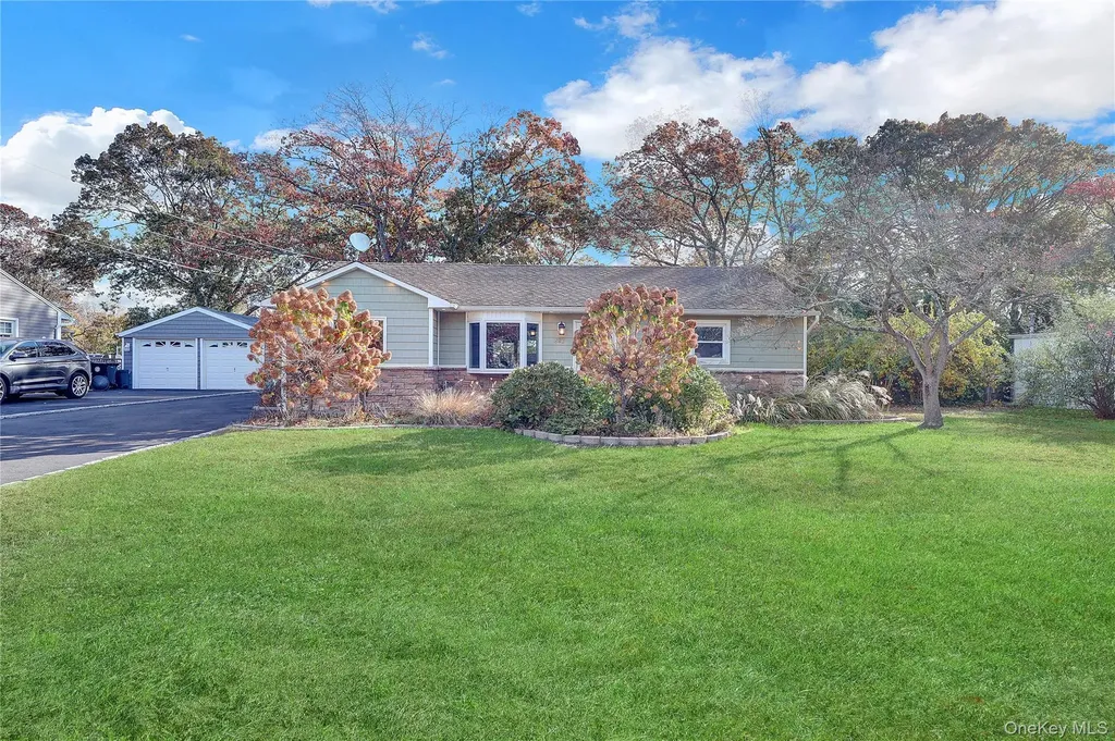 882 Ocean Avenue West Islip NY 11795