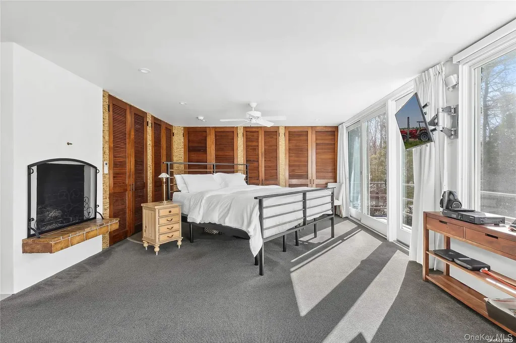 162 Middle Line Southampton NY 11968