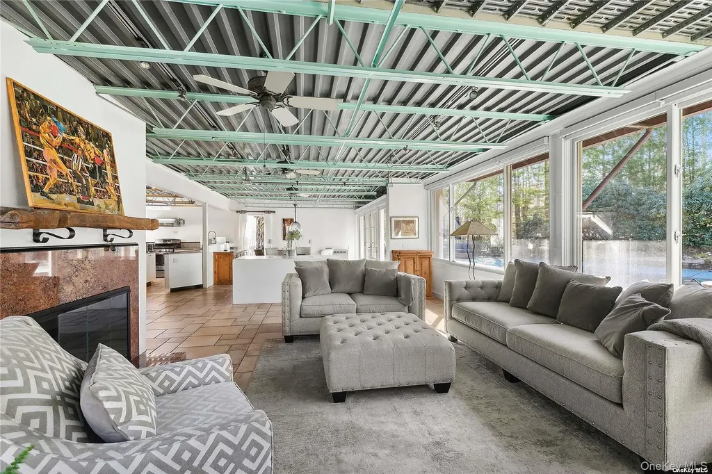 162 Middle Line Southampton NY 11968