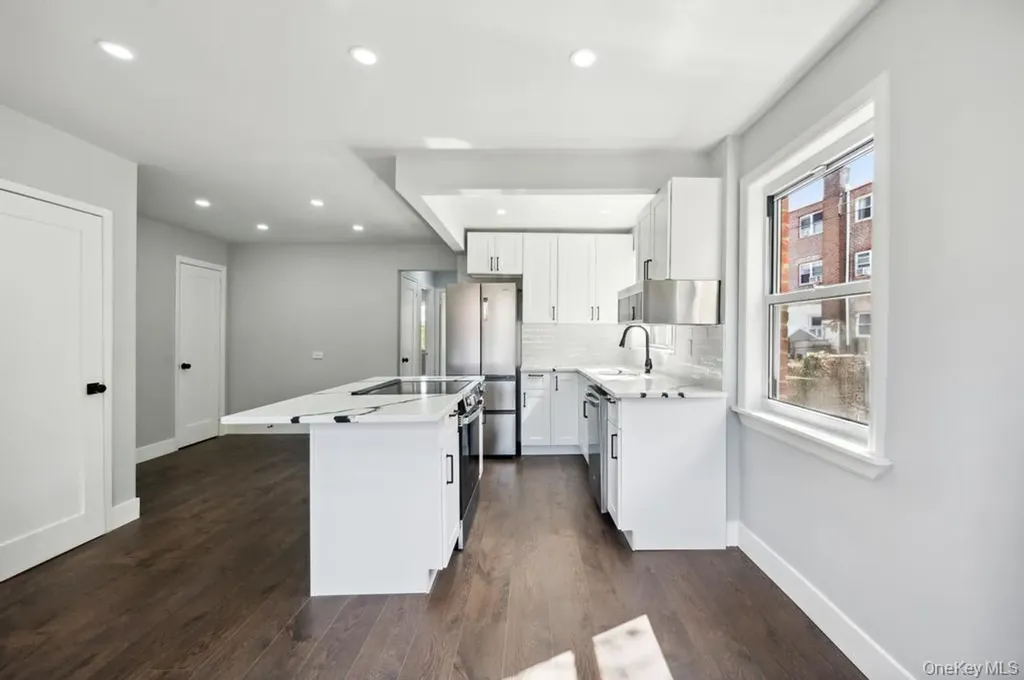 224 W 252nd Street Bronx NY 10471