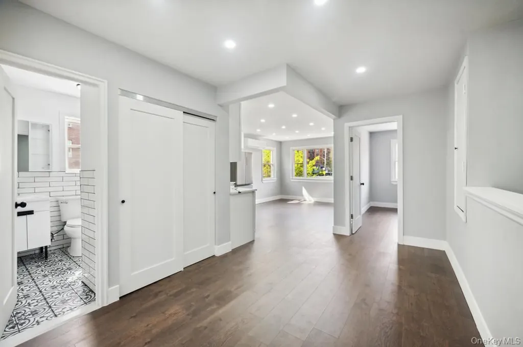 224 W 252nd Street Bronx NY 10471