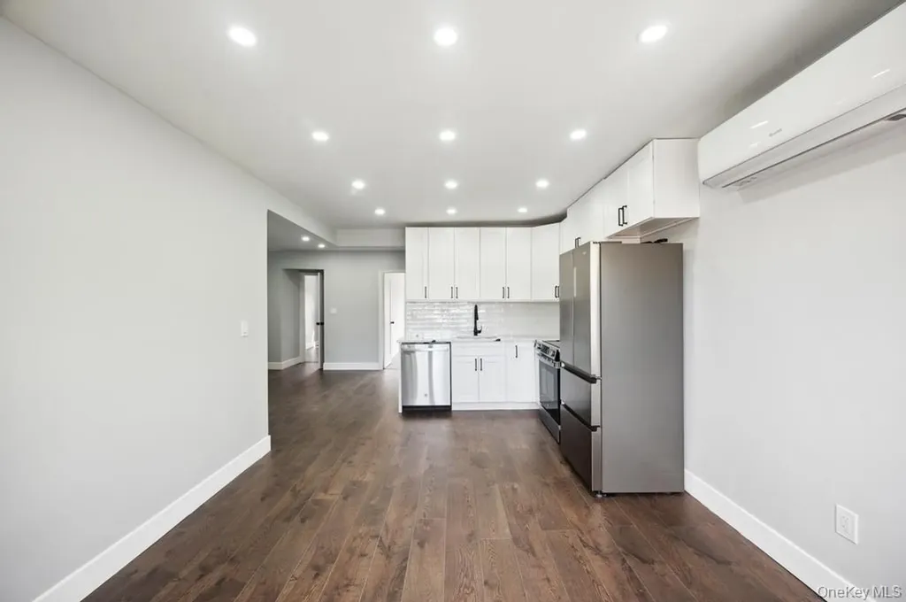224 W 252nd Street Bronx NY 10471