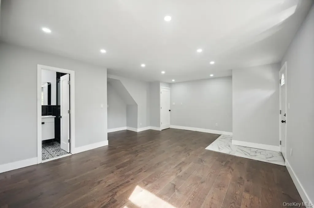 224 W 252nd Street Bronx NY 10471