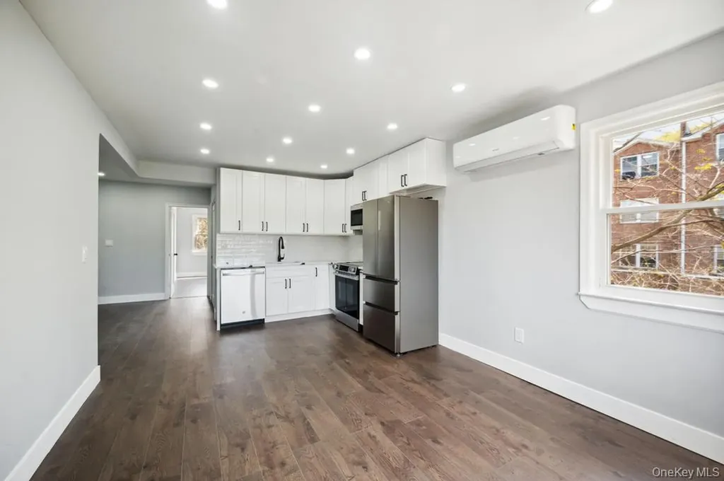 224 W 252nd Street Bronx NY 10471