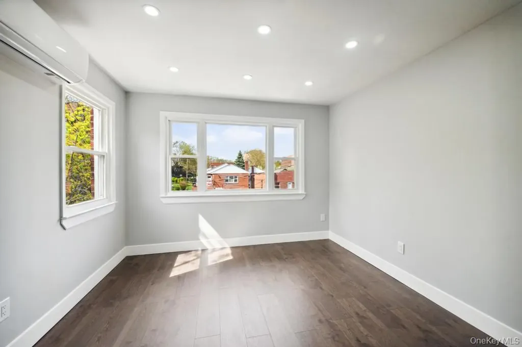 224 W 252nd Street Bronx NY 10471