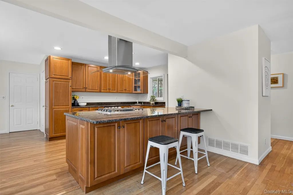 89 Maple Brook Road Tuxedo Park NY 10987