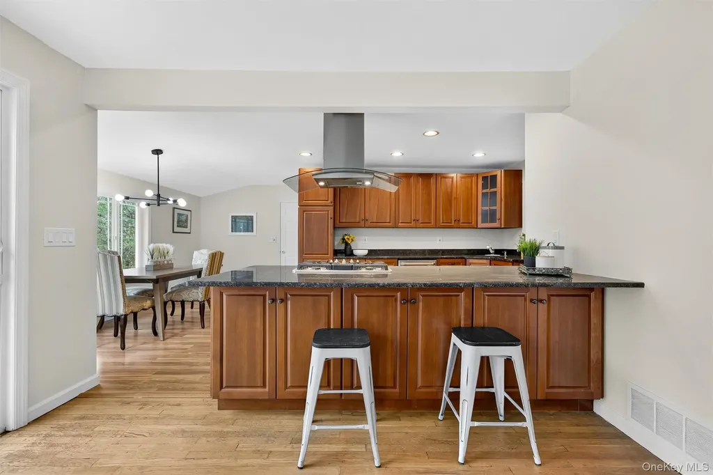 89 Maple Brook Road Tuxedo Park NY 10987