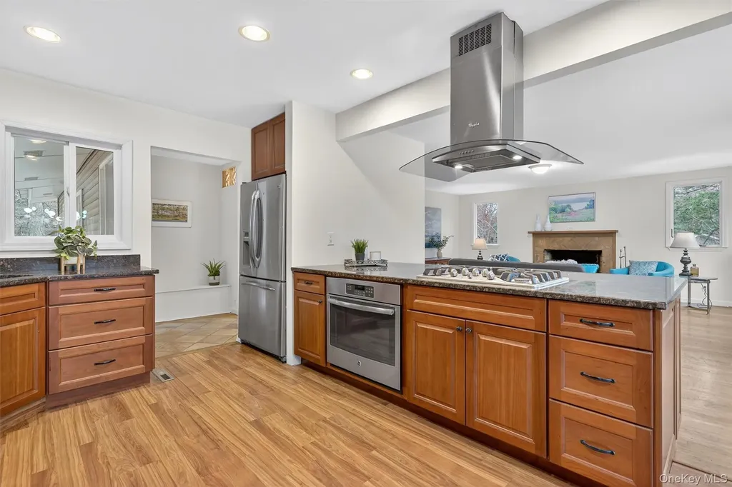89 Maple Brook Road Tuxedo Park NY 10987